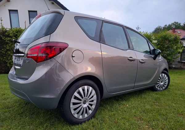 Opel Meriva cena 20700 przebieg: 229561, rok produkcji 2011 z Skalbmierz małe 781